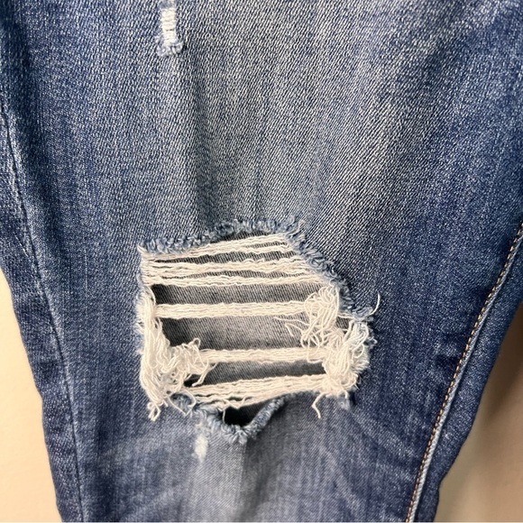 American Eagle Super Hi Rise Distressed Jeggings Size 12 - Picture 8 of 15